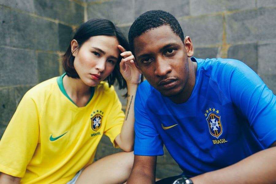 Günstige Fußballtrikots international